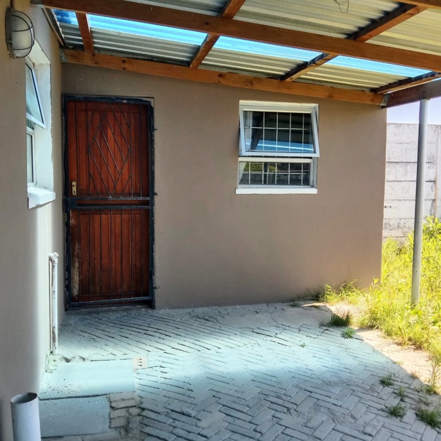 2 Bedroom Property for Sale in Gaylee Western Cape